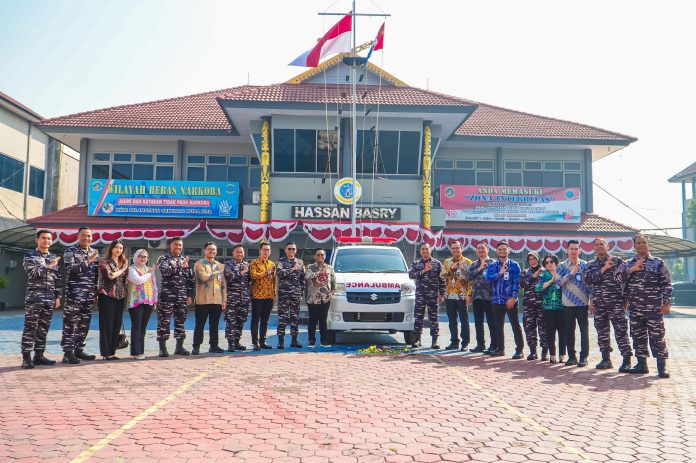 BRI Serahkan Ambulans untuk Dukung Layanan Kesehatan Lanal Banjarmasin