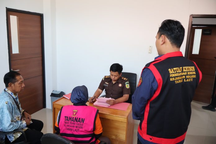 Dua Tersangka Korupsi Dana BOP PKBM Serumpun